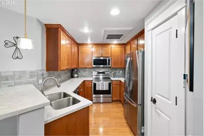 3650 Summerlinn Dr, West Linn, OR 97068 - Photo 9