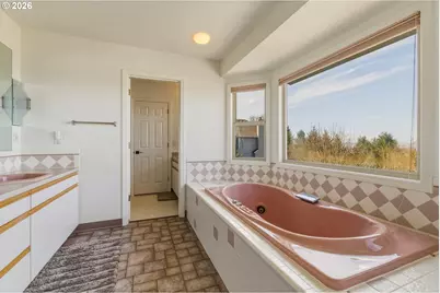 7627 SE 140th Dr, Portland, OR 97236 - Photo 29