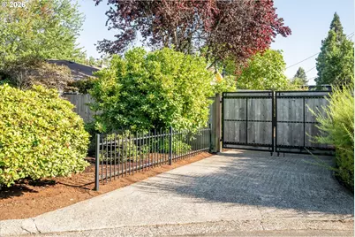 334 Van Duyn St, Eugene, OR 97401 - Photo 45