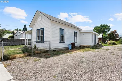 1829 Chestnut St, Baker City, OR 97814 - Photo 3