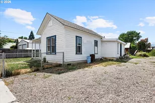 1829 Chestnut St, Baker City, OR 97814 - Photo 3