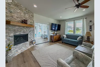 3214 Lincoln Ave SW, Bandon, OR 97411 - Photo 9