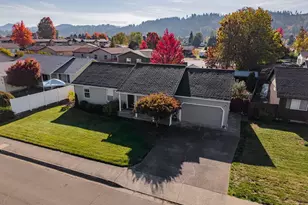 1204 E 2nd Ave, Sutherlin, OR 97479 - Photo 5