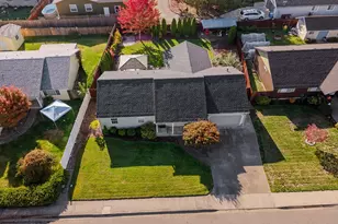 1204 E 2nd Ave, Sutherlin, OR 97479 - Photo 3