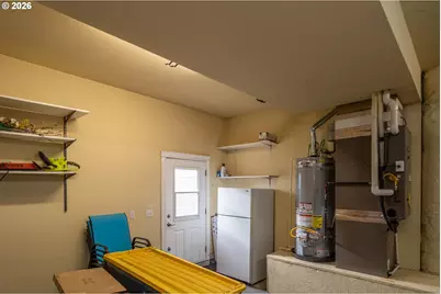 902 N View Dr, Winchester, OR 97495 - Photo 33