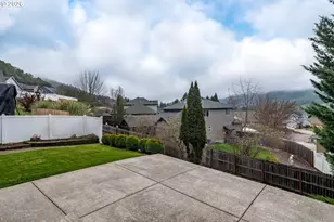 902 N View Dr, Roseburg North, OR 97495 - Photo 37