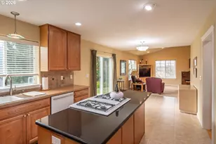 902 N View Dr, Roseburg North, OR 97495 - Photo 17