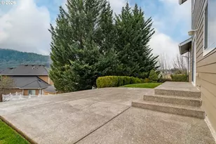 902 N View Dr, Roseburg North, OR 97495 - Photo 5