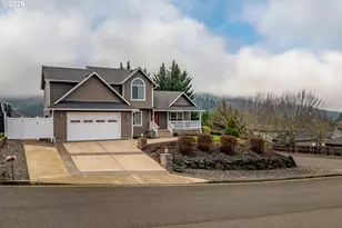 902 N View Dr, Roseburg North, OR 97495 - Photo 1