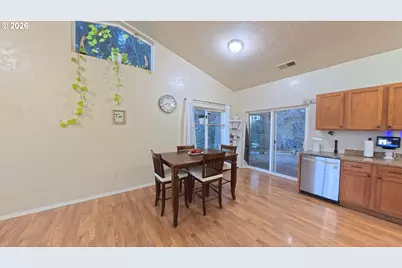 340 Kalapuya Way, Cottage Grove, OR 97424 - Photo 9