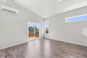 200 Black Hawk Ct, Columbia City, OR 97018 - Photo 15