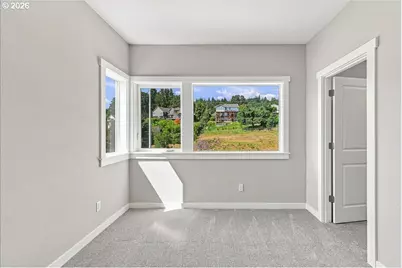 200 Black Hawk Ct, Columbia City, OR 97018 - Photo 37