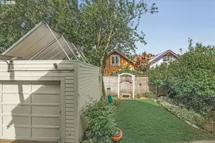 1911 SE 42nd Ave, Portland, OR 97215 - Photo 17
