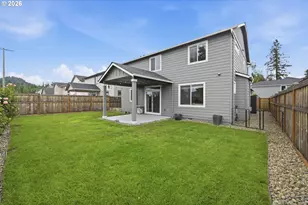 5286 Squirrel St, Springfield, OR 97478 - Photo 5