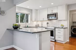 48 Eagle Crest Dr, Lake Oswego, OR 97035 - Photo 9