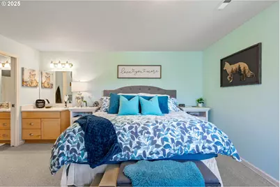 111 NW Hawthorne Ave #1, Bend, OR 97703 - Photo 23