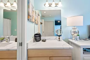 111 NW Hawthorne Ave, Bend, OR 97703 - Photo 25