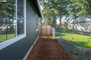 6215 SE Knapp St, Portland, OR 97206 - Photo 23