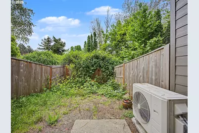 988 SW 2nd Way, Troutdale, OR 97060 - Photo 35