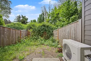 988 SW 2nd Way, Troutdale, OR 97060 - Photo 35