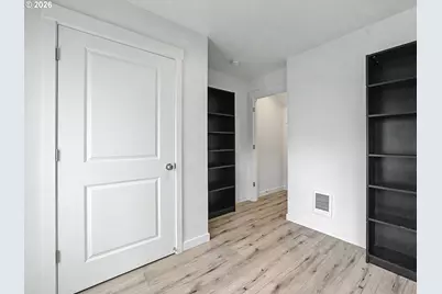 988 SW 2nd Way, Troutdale, OR 97060 - Photo 29