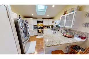 15889 Sunset Strip, Brookings, OR 97415 - Photo 9