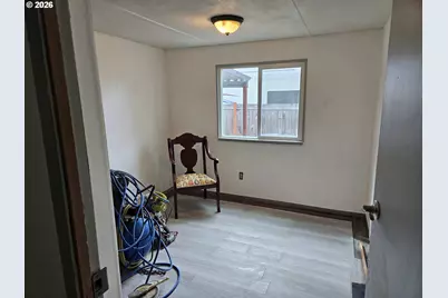 380 W Gregory Rd #1, Central Point, OR 97502 - Photo 7