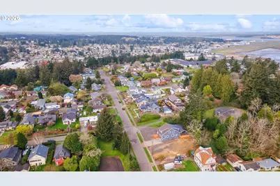 790 Oregon Ave, North Bend, OR 97459 - Photo 45