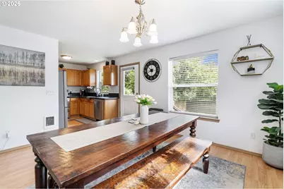 8253 N Bliss St, Portland, OR 97203 - Photo 25