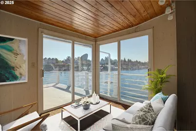 300 NE Tomahawk Island Dr #E10, Portland, OR 97035 - Photo 13