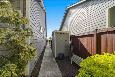 667 72nd St, Springfield, OR 97478 - Photo 39