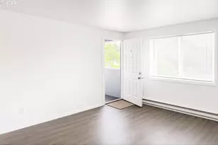 166 NE 8th St, Newport, OR 97365 - Photo 9