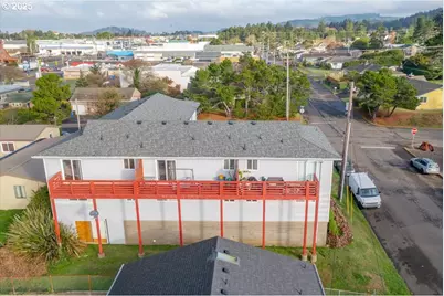 166 NE 8th St, Newport, OR 97365 - Photo 5