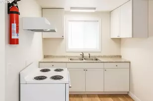 166 NE 8th St, Newport, OR 97365 - Photo 13