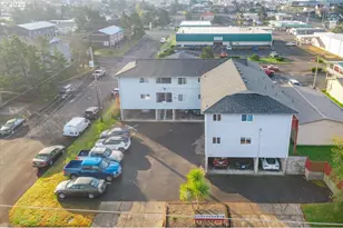 166 NE 8th St, Newport, OR 97365 - Photo 3