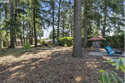 2032 SE 147th Ave, Portland, OR 97233 - Photo 33