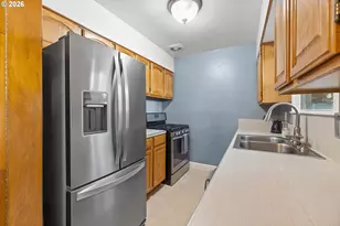 2032 SE 147th Ave, Portland, OR 97233 - Photo 13
