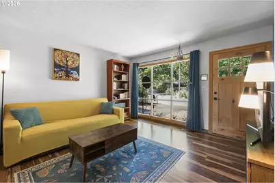 2032 SE 147th Ave, Portland, OR 97233 - Photo 5
