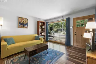 2032 SE 147th Ave, Portland, OR 97233 - Photo 5