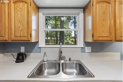 2032 SE 147th Ave, Portland, OR 97233 - Photo 11