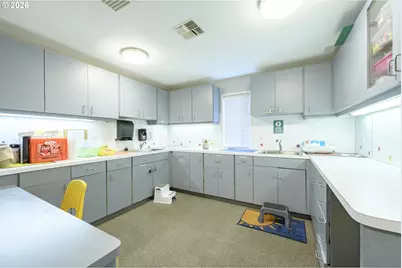 504 N Villa Rd, Newberg, OR 97132 - Photo 9