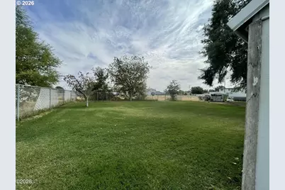 420 NE Eighth St, Irrigon, OR 97844 - Photo 3