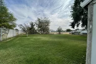 420 NE 8th St, Irrigon, OR 97844 - Photo 3