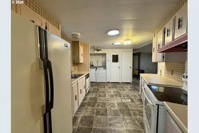 2430 Meadowlark Ln, Kelso, WA 98626 - Photo 17