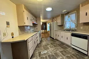 2430 Meadowlark Ln, Kelso, WA 98626 - Photo 13