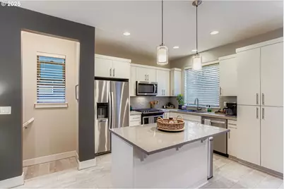 12119 SW Tesla Ter, Beaverton, OR 97008 - Photo 11