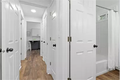 5525 N Syracuse St, Portland, OR 97203 - Photo 23