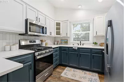 5525 N Syracuse St, Portland, OR 97203 - Photo 17