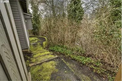 2484 NE Nicki Ct, Hillsboro, OR 97124 - Photo 33