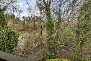 2484 NE Nicki Ct, Hillsboro, OR 97124 - Photo 19